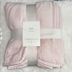 Soft Baby Pink Fluffy Sherpa Lined Throw Blanket ~NWTS